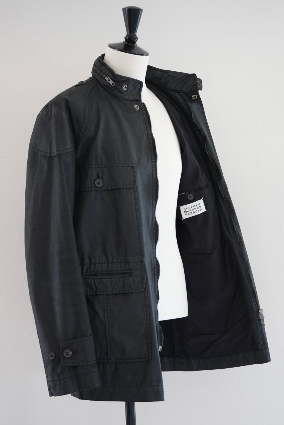 08's Martin Margiela ⑩ Jacket made in Italy.