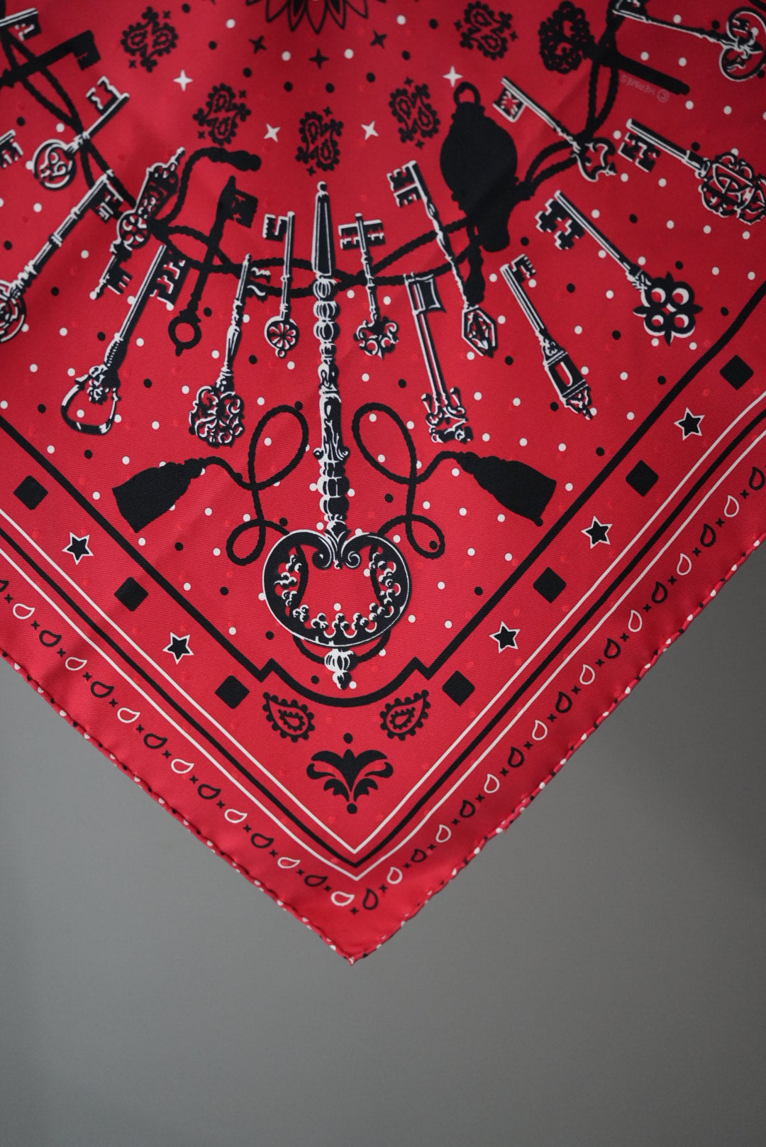 Hermès Silk Bandana 55 made in France.