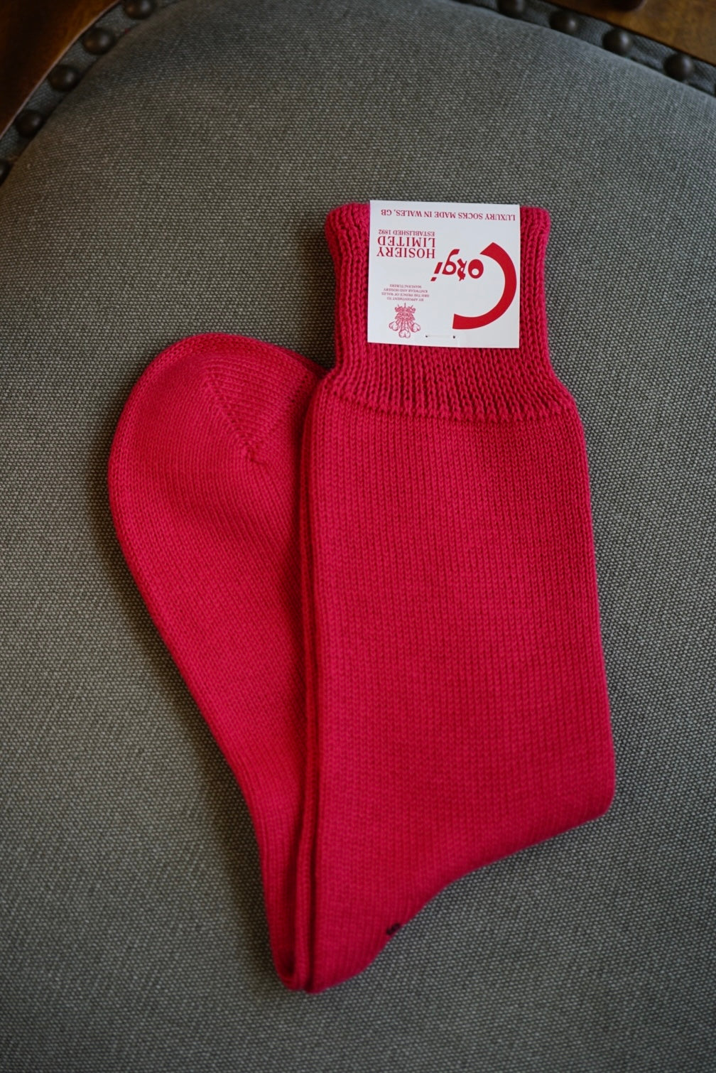 Corgi Plain Flat Socks. -Red-