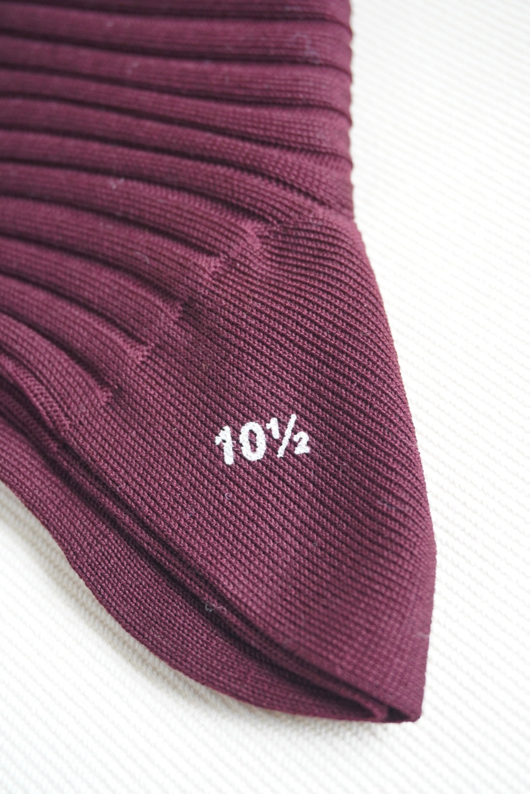 Corgi Fine Gauge Rib Socks. -Burgundy-