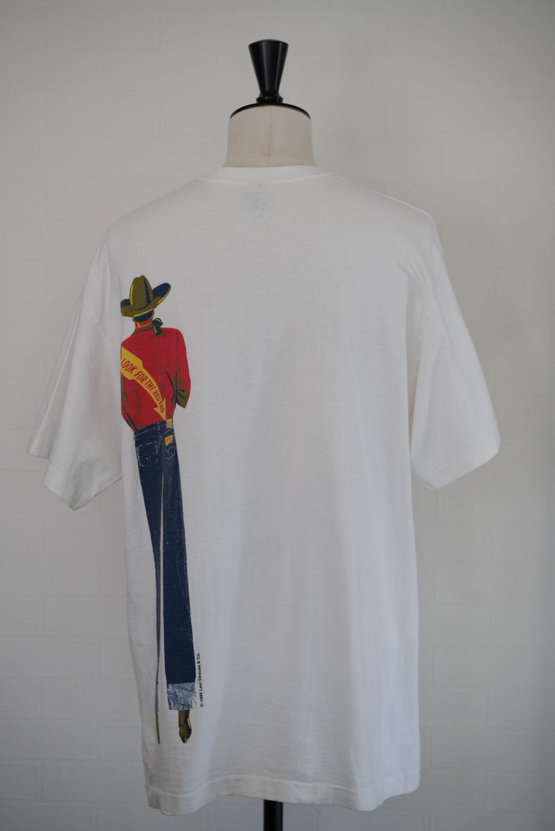 90's Levi's AMERICA'S FINEST OVERALL Saddle Man print T-shirt made in USA.