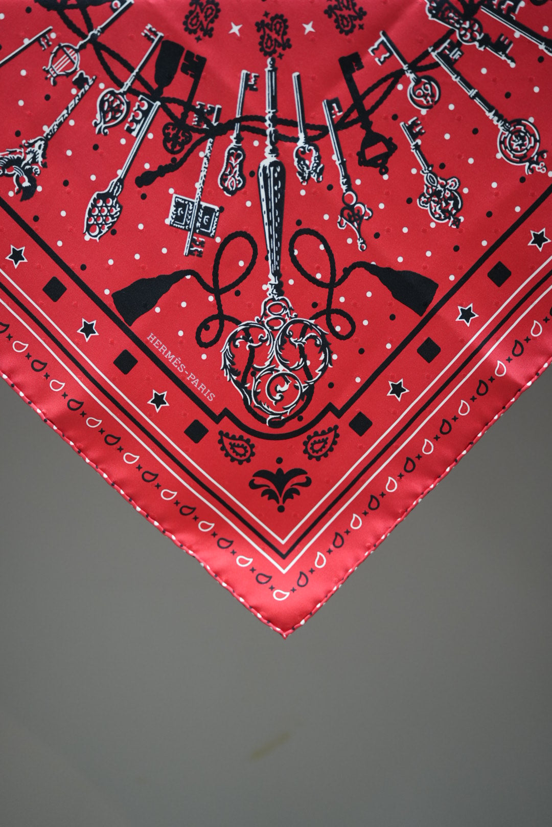 Hermès Silk Bandana 55 made in France.