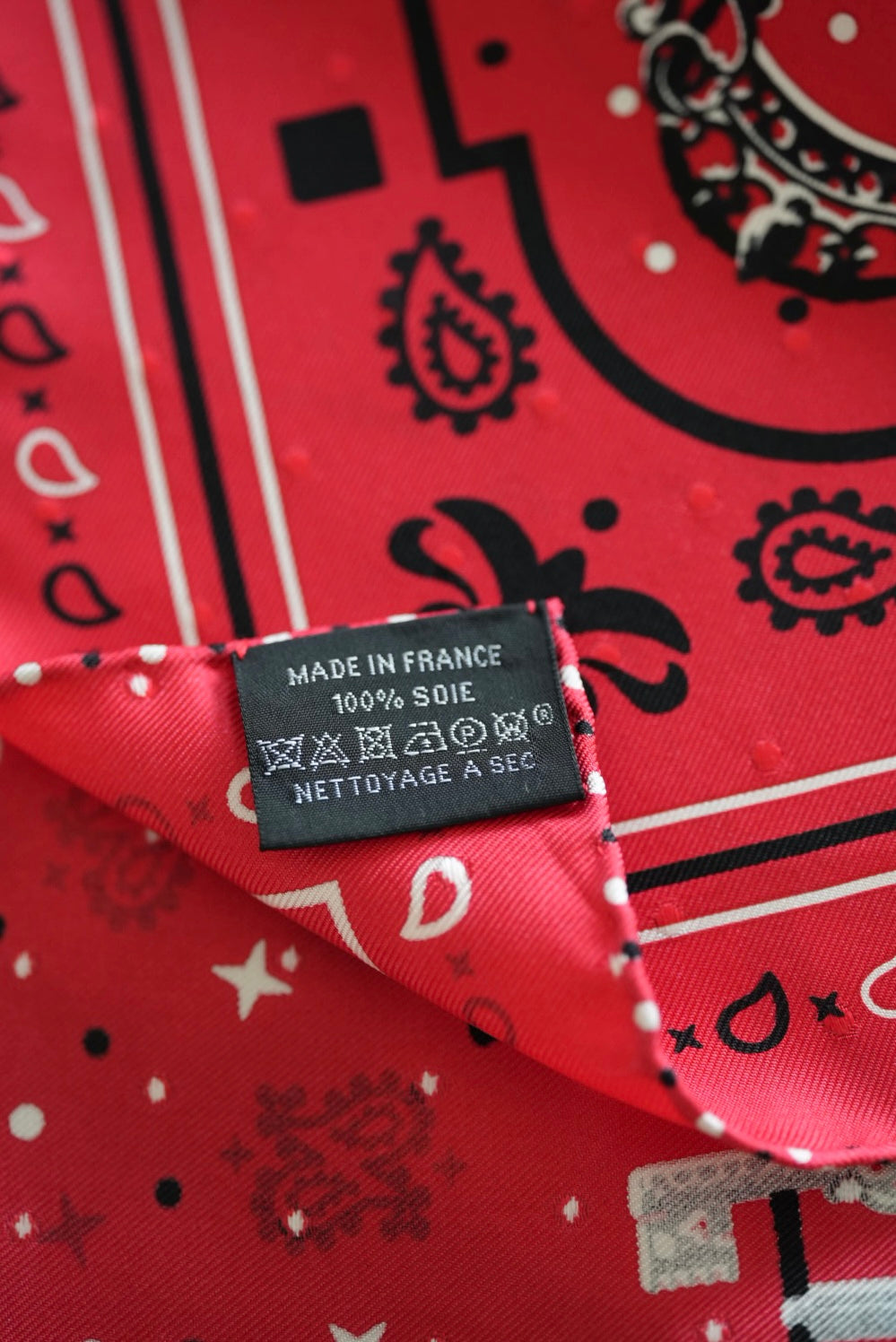 Hermès Silk Bandana 55 made in France.