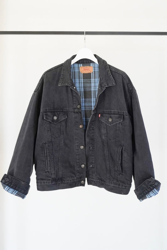 90's Levi's 70417-9418 Black Denim Jacket made in USA.