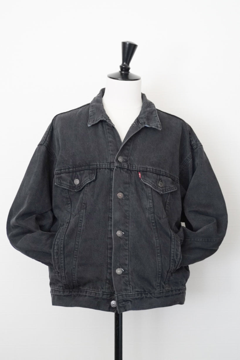 90's Levi's 70417-9418 Black Denim Jacket made in USA.