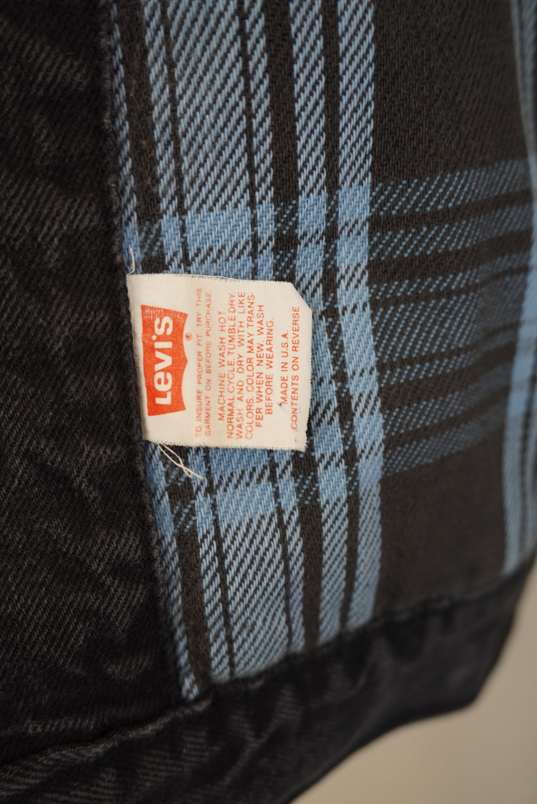 90's Levi's 70417-9418 Black Denim Jacket made in USA.