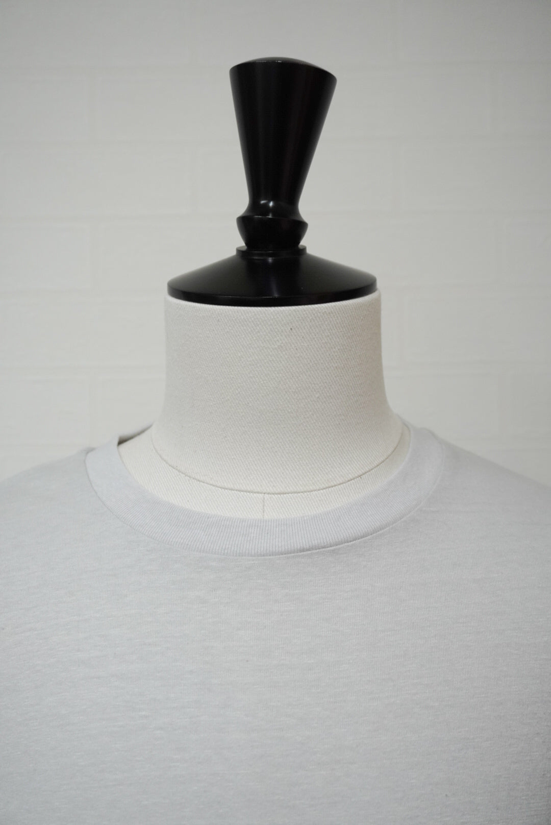 Done FOUNDATION ALAN / FOUNDATION TEE -Stone white-