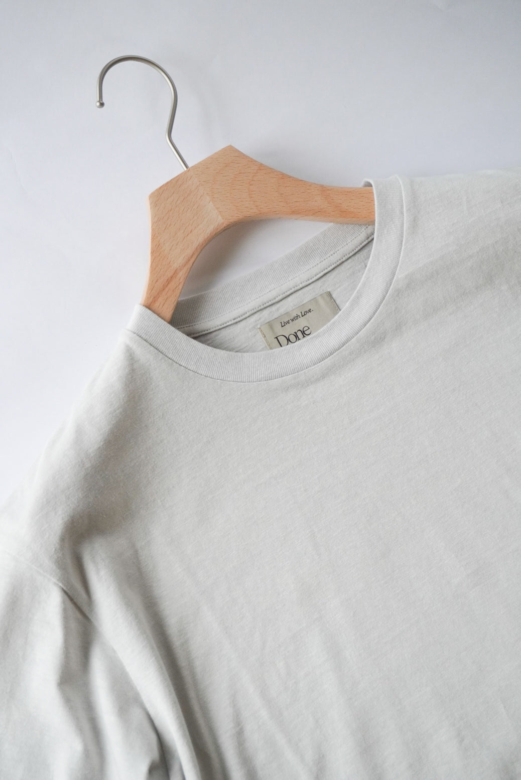 Done FOUNDATION ALAN / FOUNDATION TEE -Stone white-