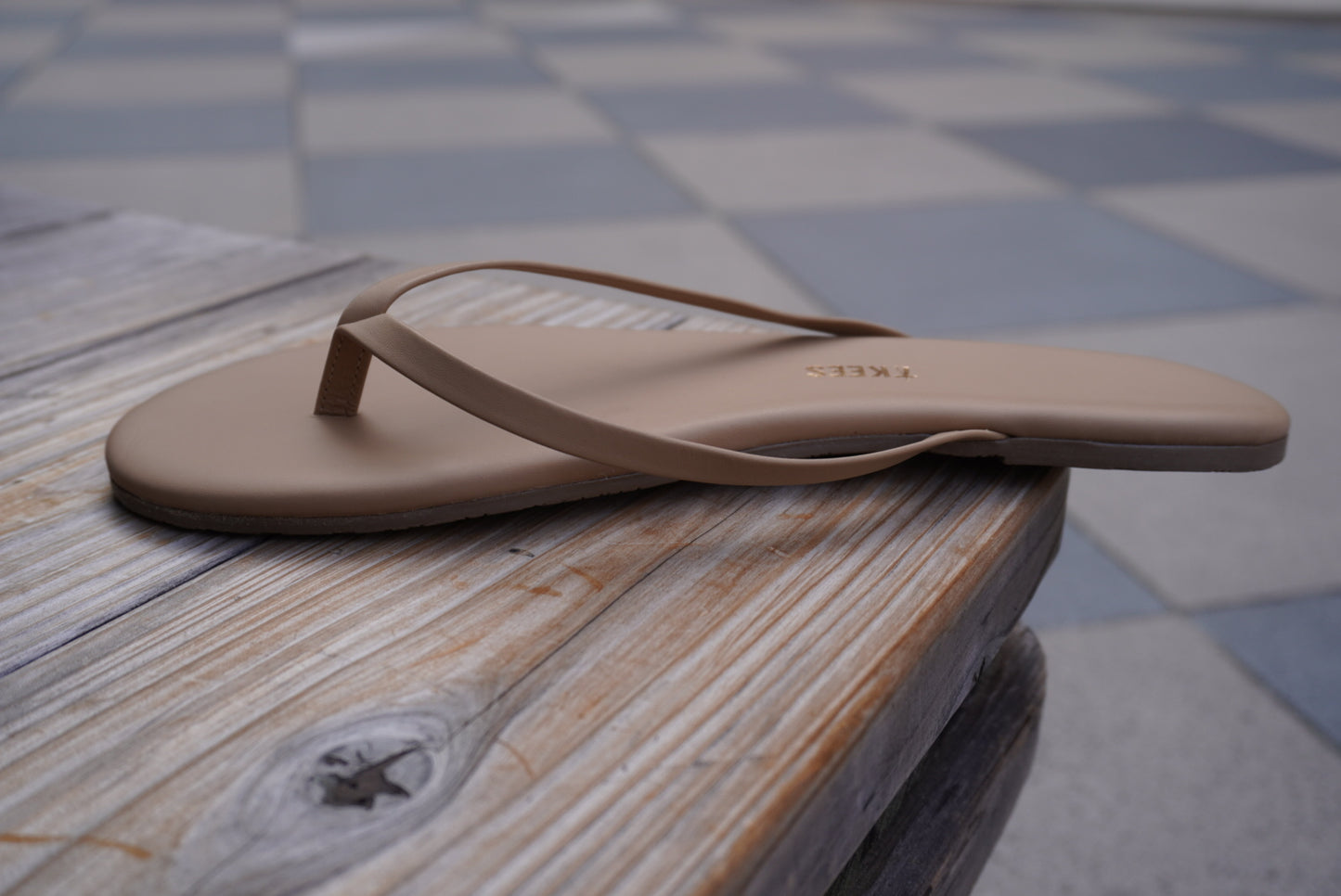 TKEES -FOUNDATION MATTE-