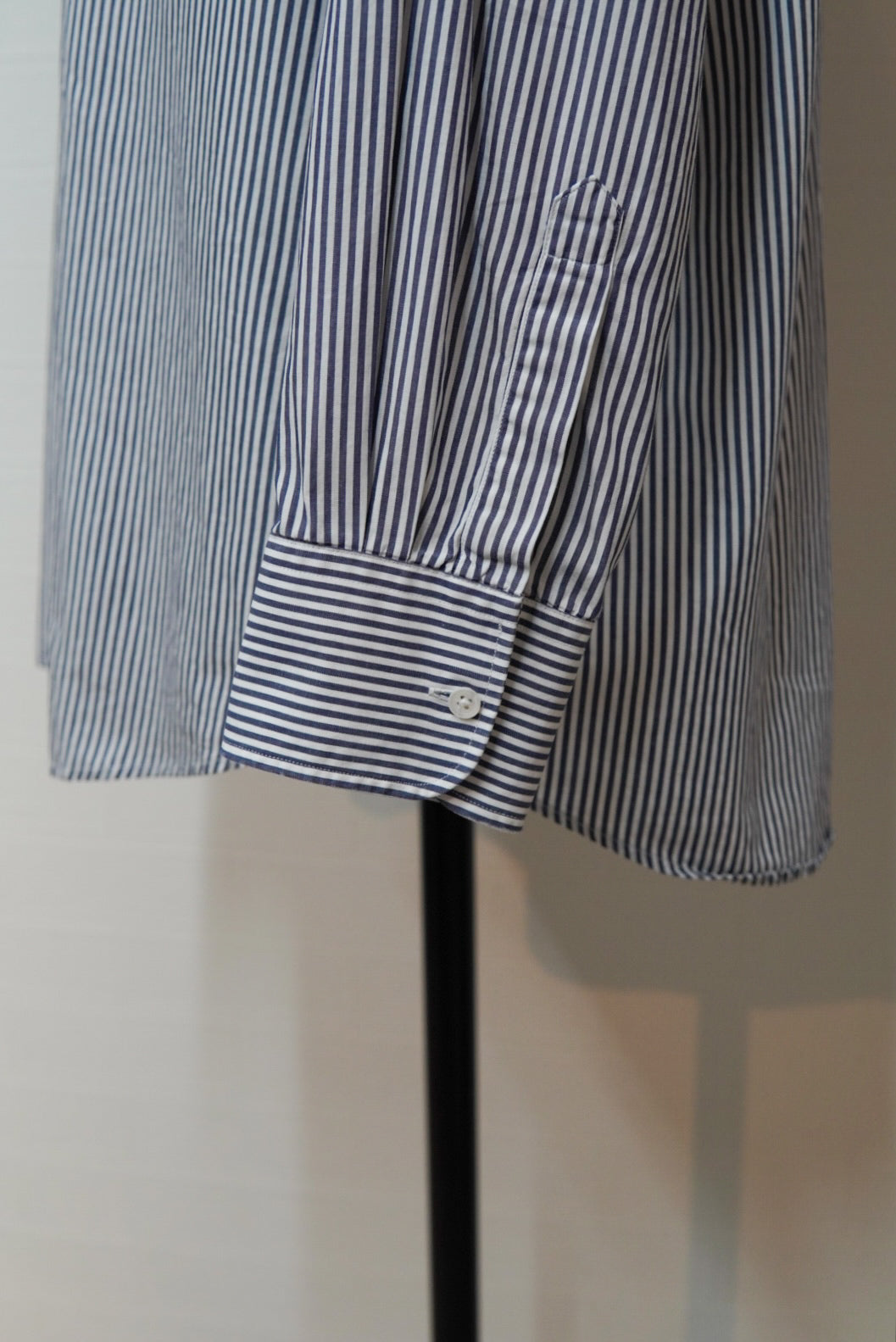 GIORGIO ARMANI LE COLLEZIONI STRIPED SHIRT.