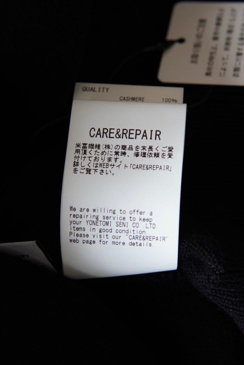 YONETOMI RIGID CASHMERE SWEATER.