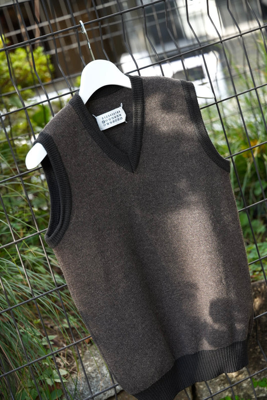 01's Martin Margiela by Miss Deanna Vest made in Italy.