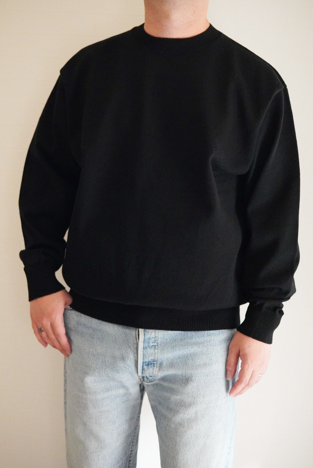 YONETOMI RIGID CASHMERE SWEATER.-BLACK- – 稲田商店