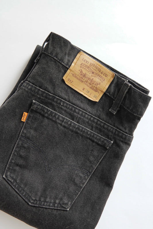 1995s  Levi's 517 Black Denim Pants made in USA.