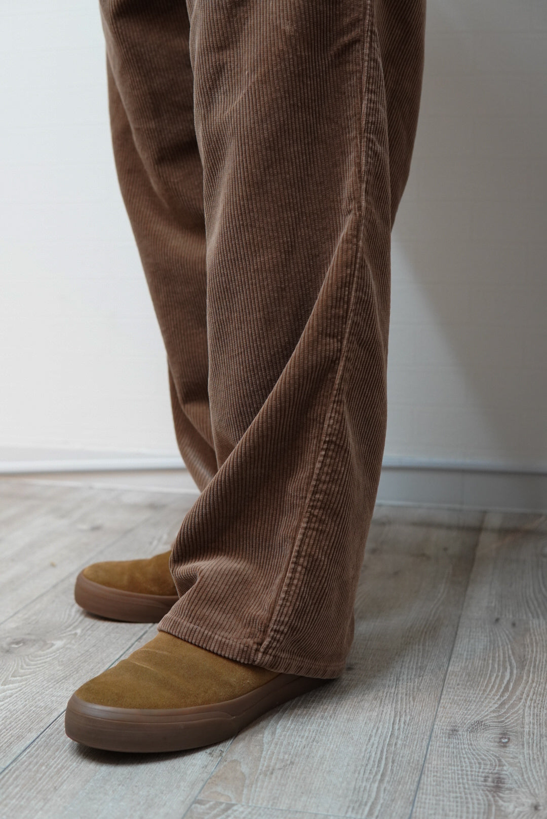 FOUNDOUR COTTON CORDUROY WIDE TUCK TROUSERS.