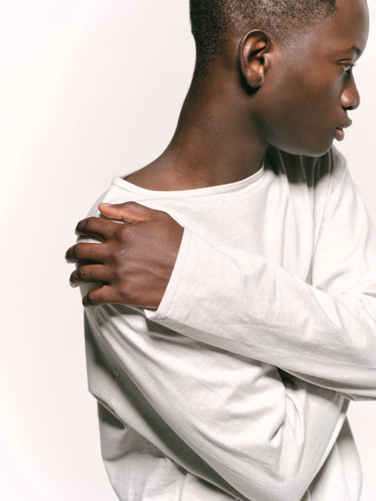 Done FOUNDATION ALAN LONG SLEEVE TEE-STONE WHITE -