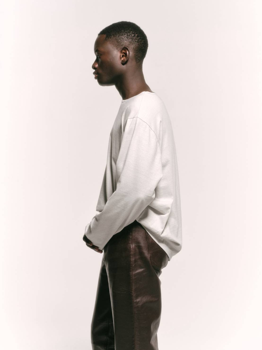 Done FOUNDATION ALAN LONG SLEEVE TEE-STONE WHITE -