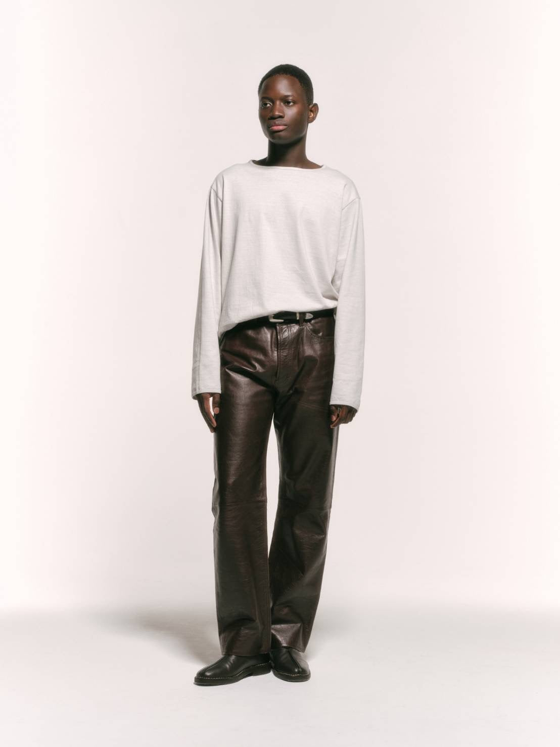Done FOUNDATION ALAN LONG SLEEVE TEE-STONE WHITE -